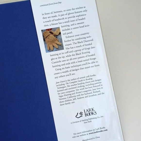 Knitting With Beads: 30 Beautiful Sweaters Scarves Hats & Gloves Hardback Book - Picture 4 of 16